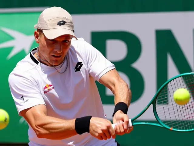 Landaluce cae en un maratón de casi 6 horas ante Cerúndolo en Roland Garros